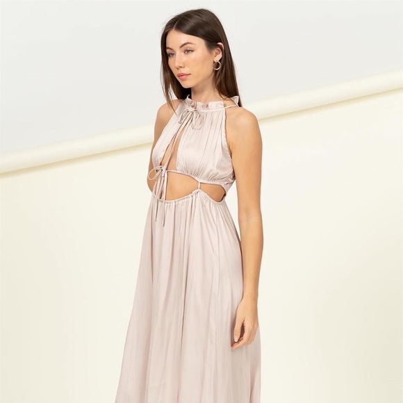 Bohemian NWT Cream Satin Sleeveless Crop Maxi Dress Size Medium - Picture 4 of 10